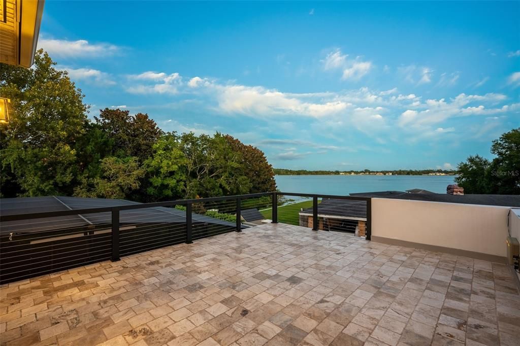 For Sale: $1,500,000 (5 beds, 5 baths, 3404 Square Feet)