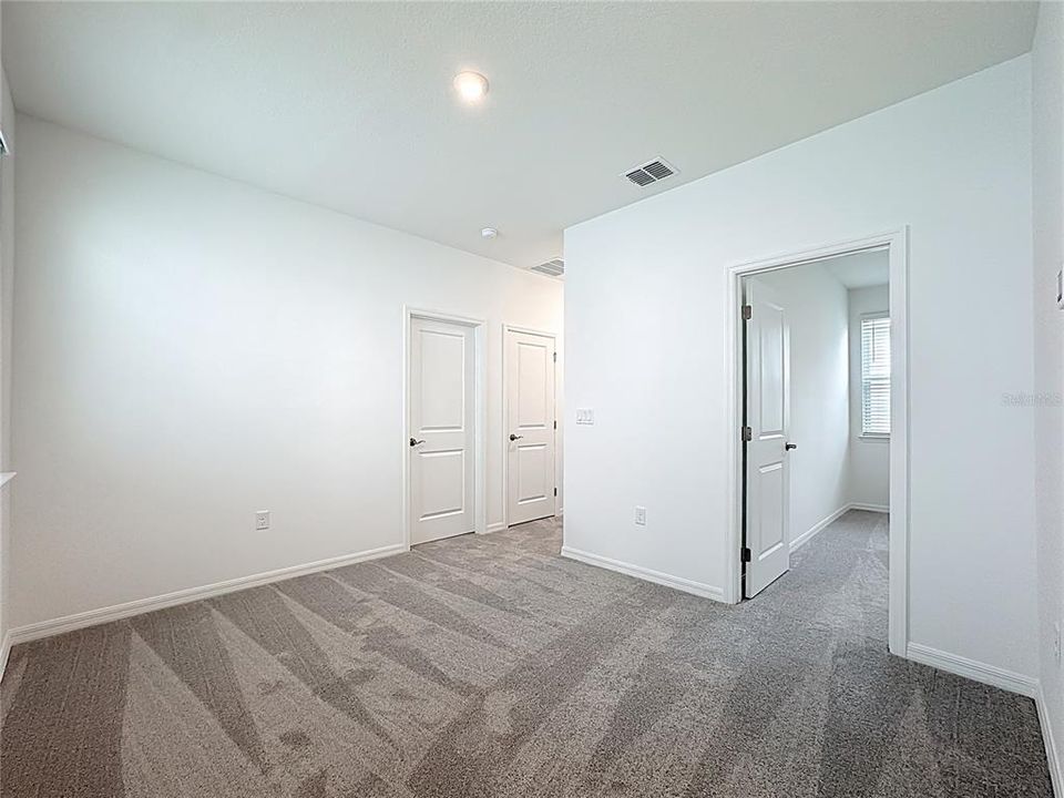 Active With Contract: $2,395 (3 beds, 2 baths, 1760 Square Feet)