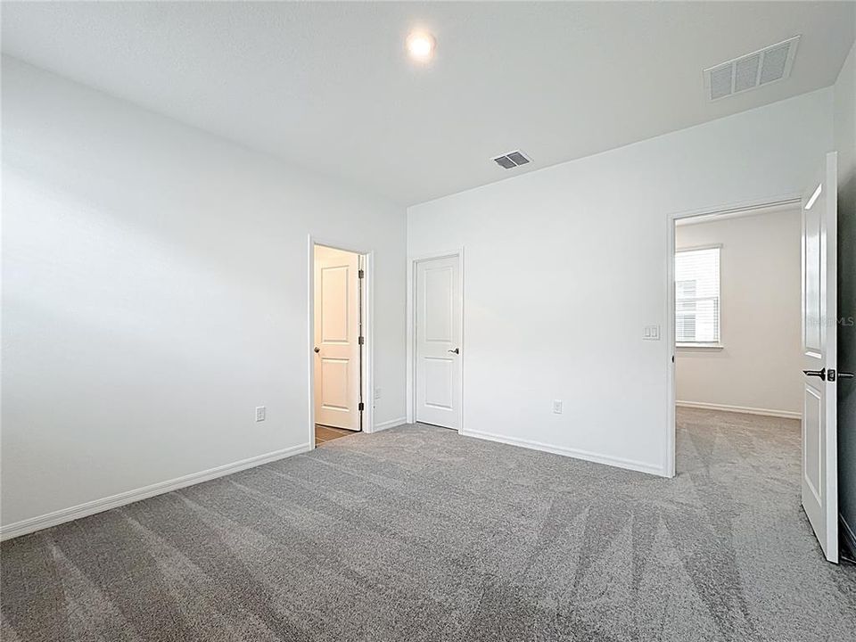 Active With Contract: $2,395 (3 beds, 2 baths, 1760 Square Feet)