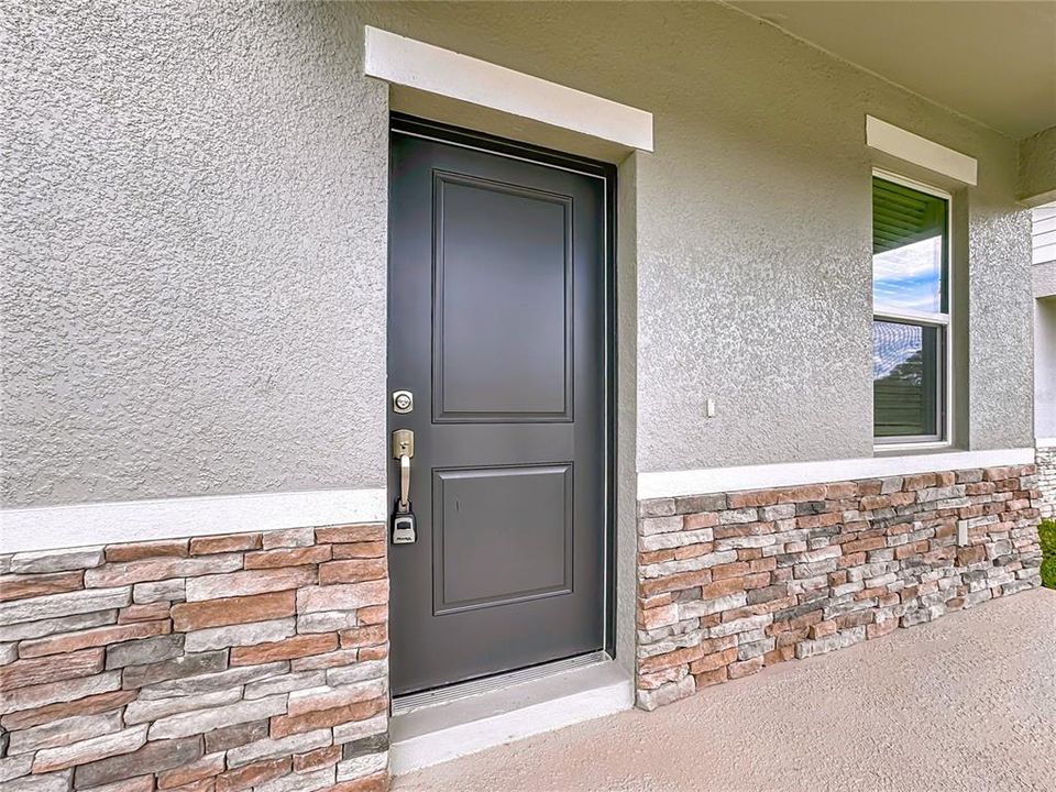 Active With Contract: $2,395 (3 beds, 2 baths, 1760 Square Feet)