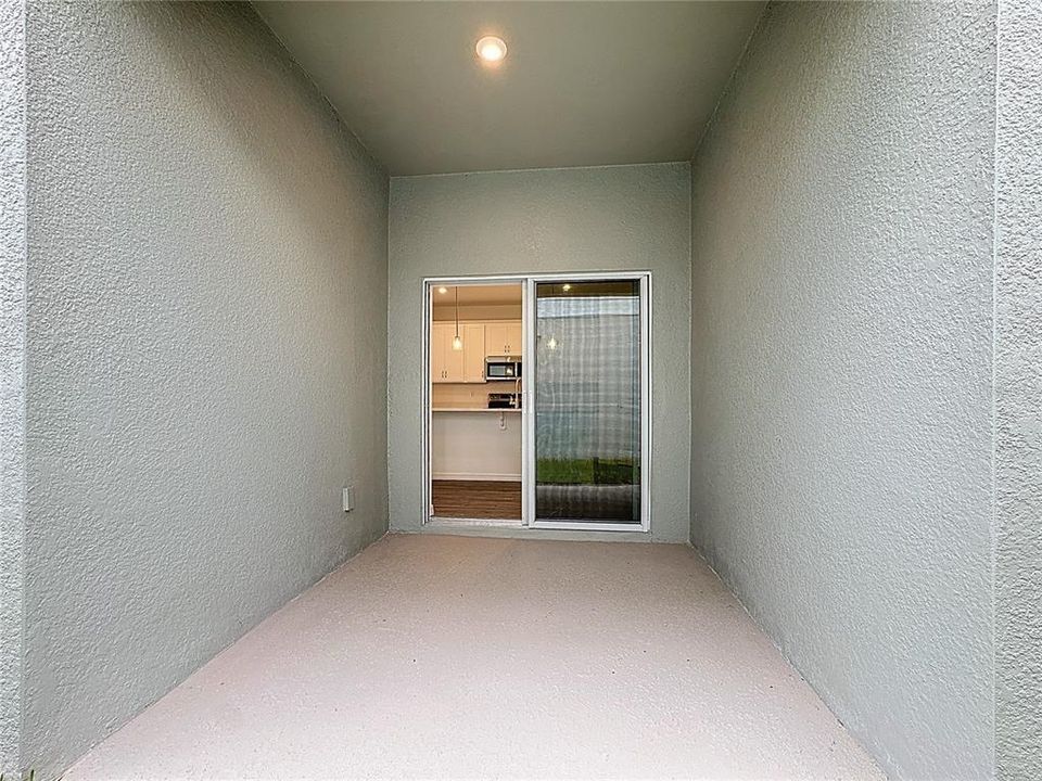 Active With Contract: $2,395 (3 beds, 2 baths, 1760 Square Feet)