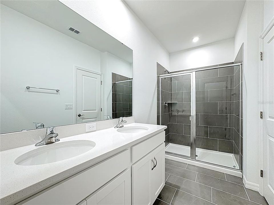 Active With Contract: $2,395 (3 beds, 2 baths, 1760 Square Feet)