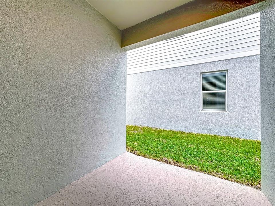 Active With Contract: $2,395 (3 beds, 2 baths, 1760 Square Feet)