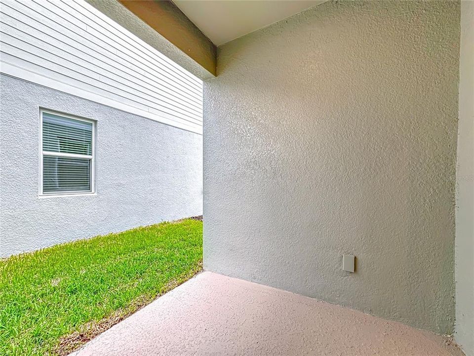 Active With Contract: $2,395 (3 beds, 2 baths, 1760 Square Feet)