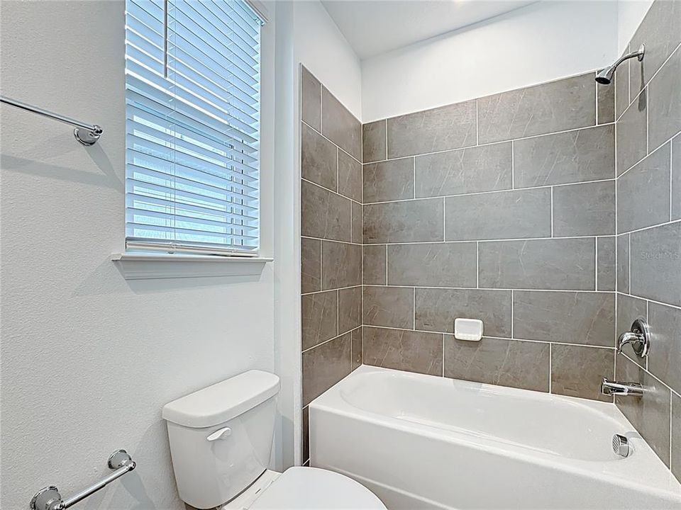 Active With Contract: $2,395 (3 beds, 2 baths, 1760 Square Feet)