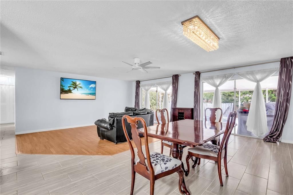 Active With Contract: $299,900 (4 beds, 2 baths, 1544 Square Feet)