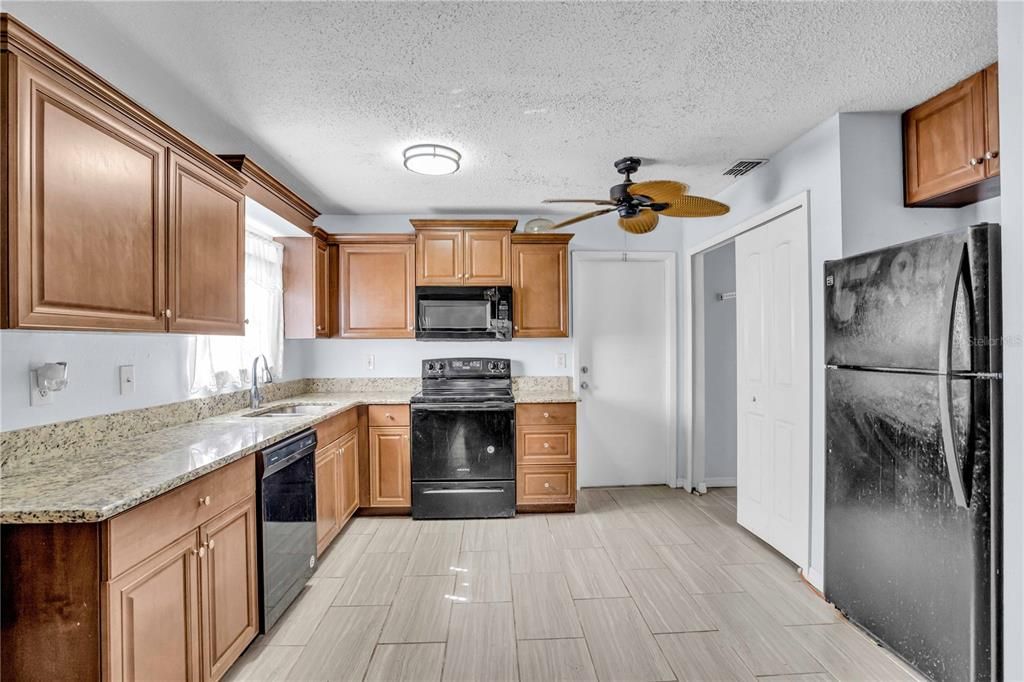 Active With Contract: $299,900 (4 beds, 2 baths, 1544 Square Feet)