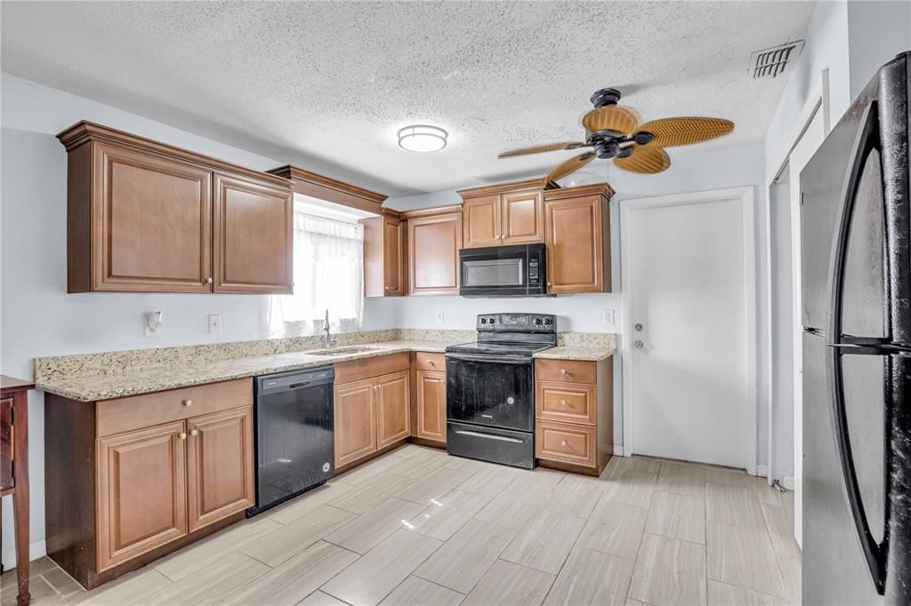 Active With Contract: $299,900 (4 beds, 2 baths, 1544 Square Feet)