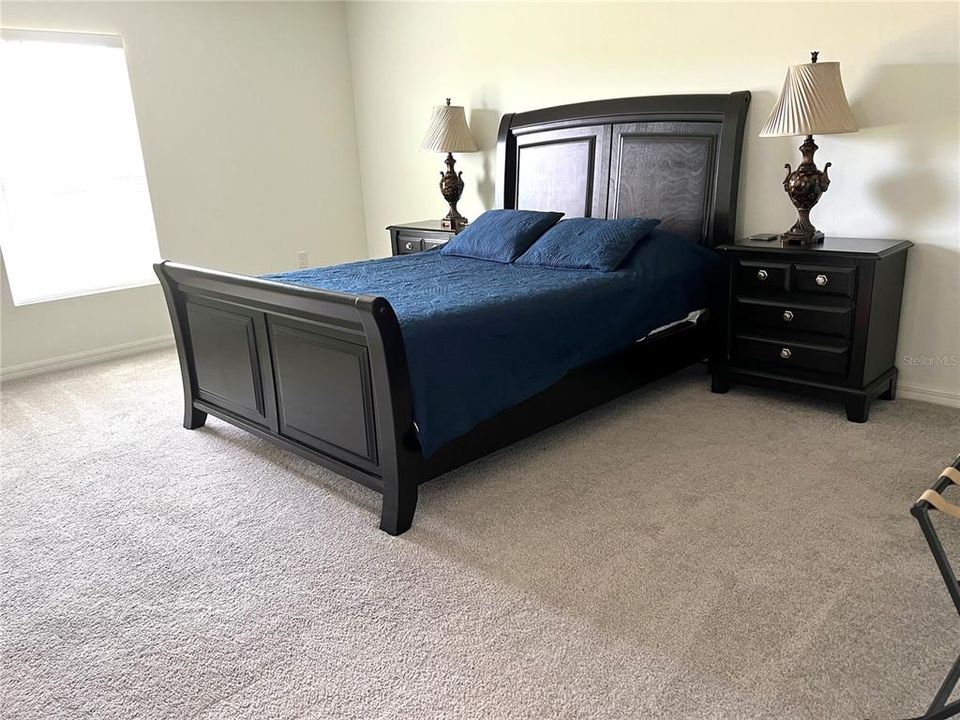 For Rent: $2,300 (4 beds, 2 baths, 2129 Square Feet)