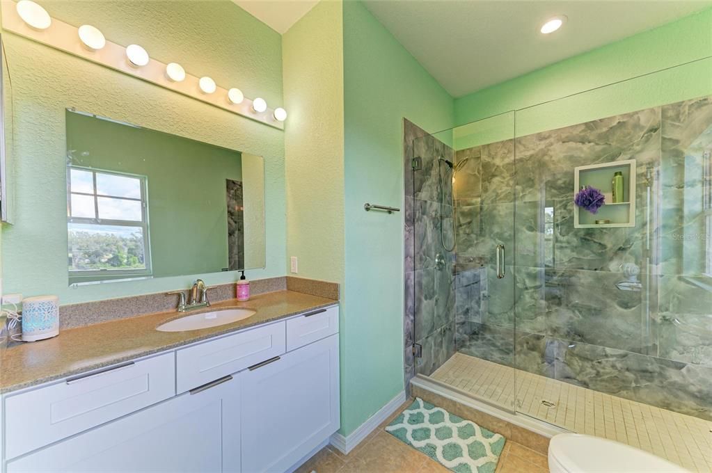 待售: $280,000 (3 贝兹, 3 浴室, 2044 平方英尺)