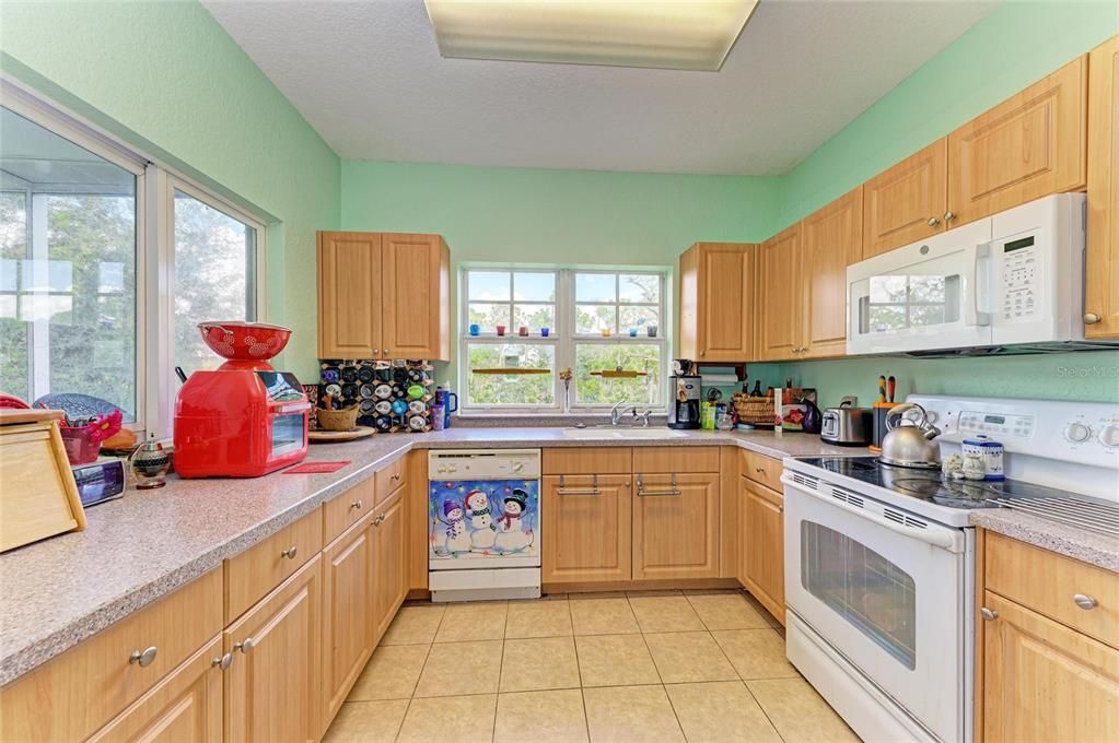 待售: $280,000 (3 贝兹, 3 浴室, 2044 平方英尺)