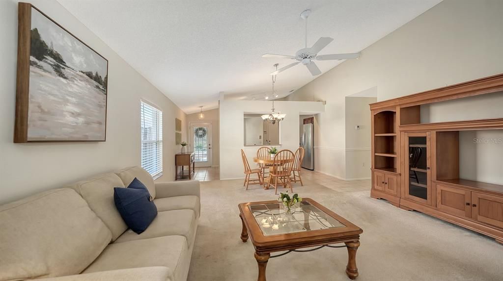 Active With Contract: $350,000 (3 beds, 2 baths, 1311 Square Feet)