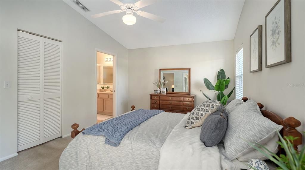 Active With Contract: $350,000 (3 beds, 2 baths, 1311 Square Feet)