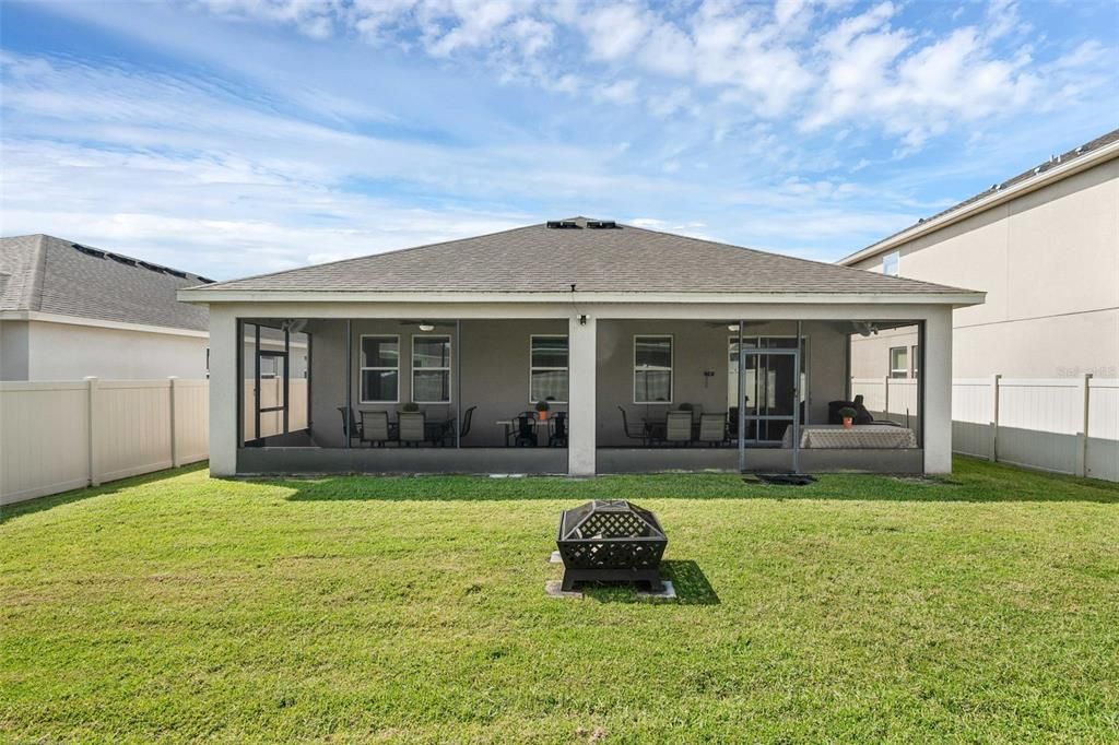 Activo con contrato: $439,900 (4 camas, 2 baños, 1850 Pies cuadrados)