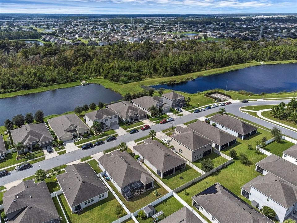 Activo con contrato: $439,900 (4 camas, 2 baños, 1850 Pies cuadrados)