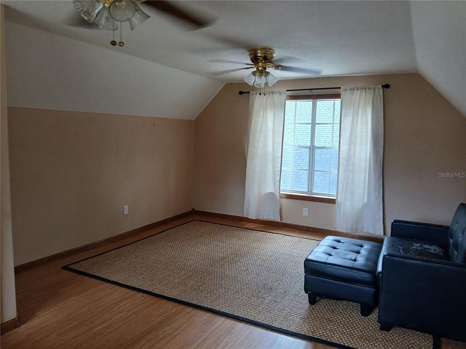 For Sale: $650,000 (4 beds, 2 baths, 2026 Square Feet)