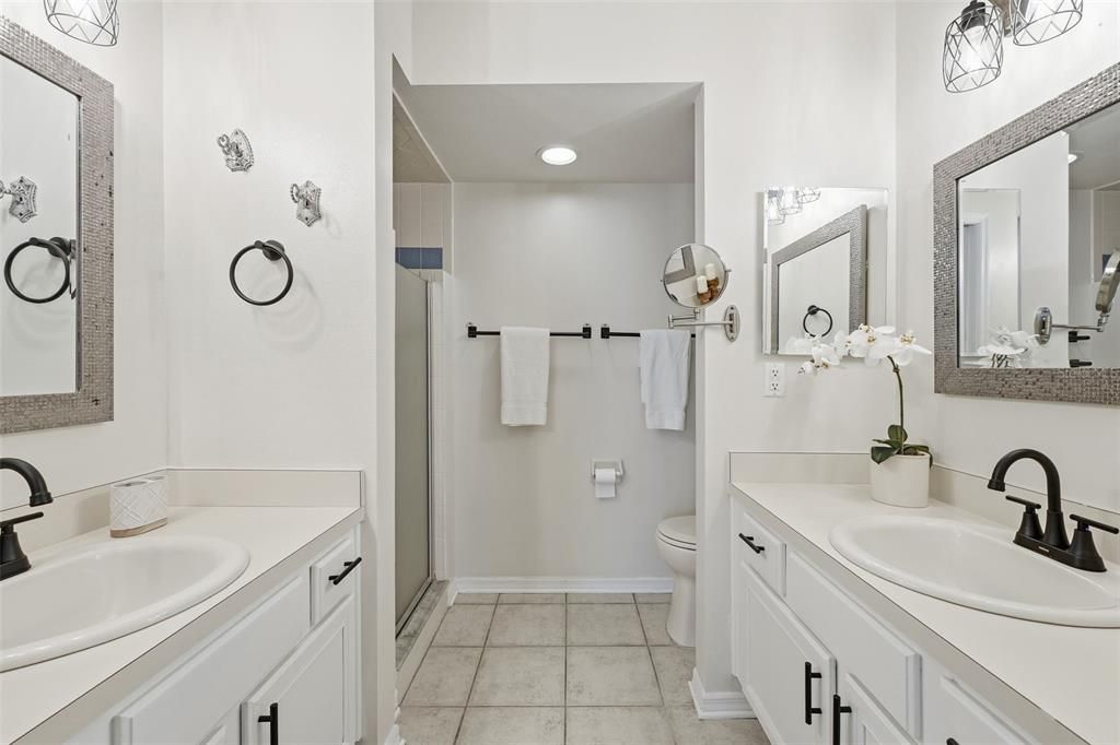 For Sale: $650,000 (4 beds, 2 baths, 2026 Square Feet)