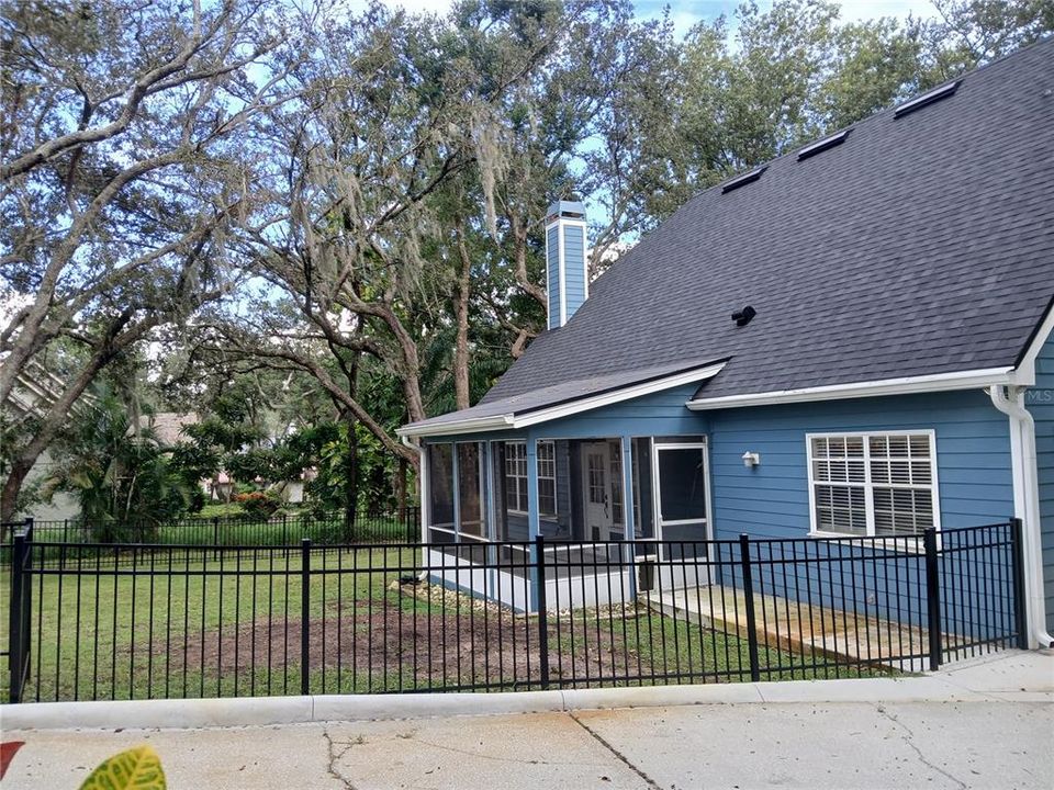 For Sale: $650,000 (4 beds, 2 baths, 2026 Square Feet)