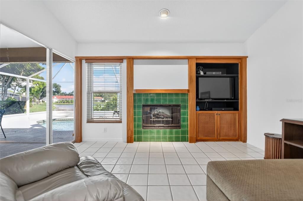 待售: $579,000 (3 贝兹, 2 浴室, 1961 平方英尺)