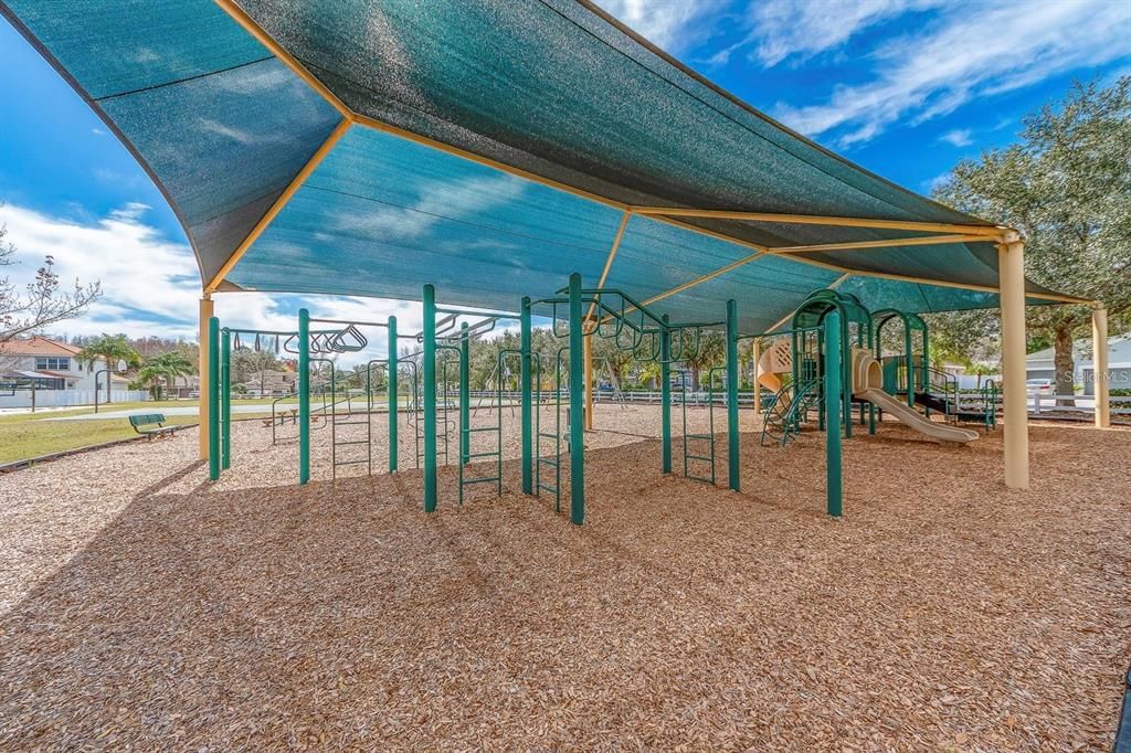 合同活跃: $739,500 (4 贝兹, 3 浴室, 3037 平方英尺)