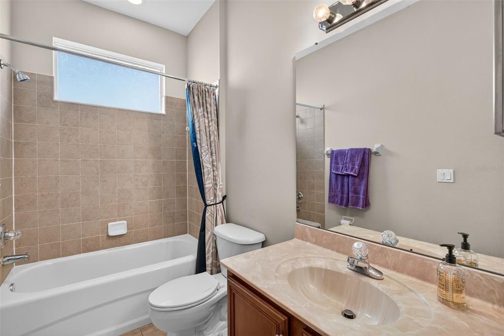 合同活跃: $739,500 (4 贝兹, 3 浴室, 3037 平方英尺)