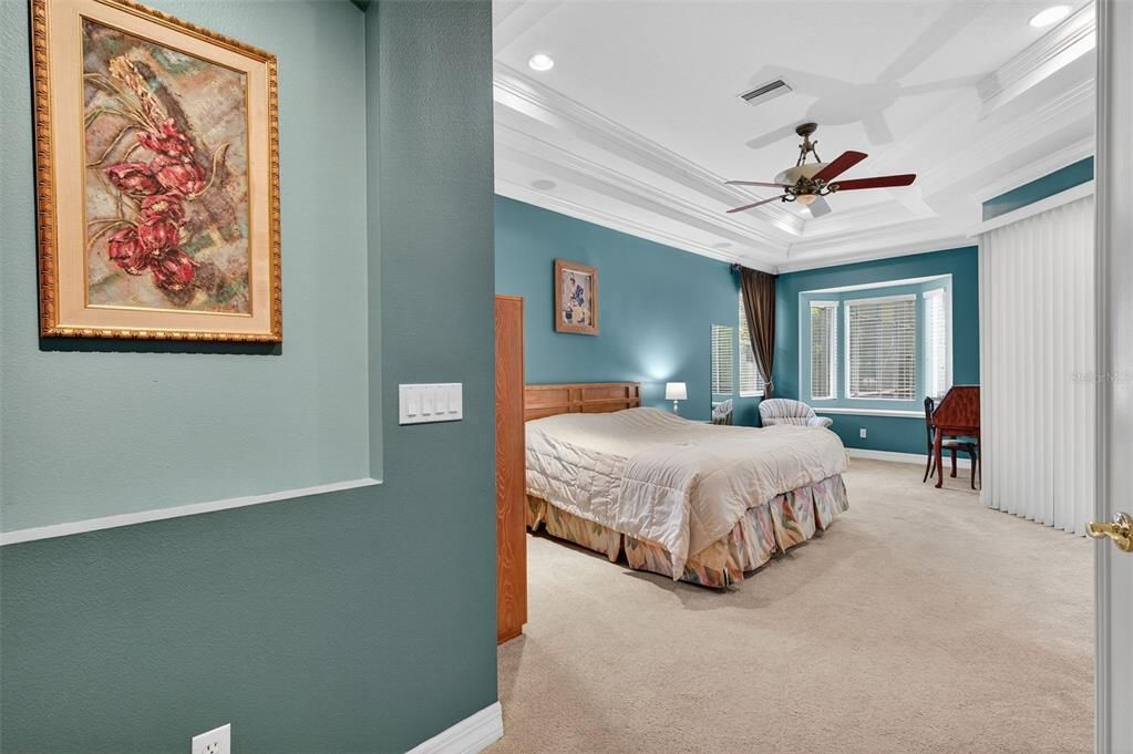 合同活跃: $739,500 (4 贝兹, 3 浴室, 3037 平方英尺)