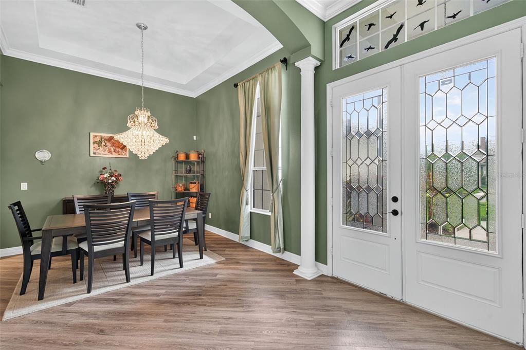 合同活跃: $739,500 (4 贝兹, 3 浴室, 3037 平方英尺)