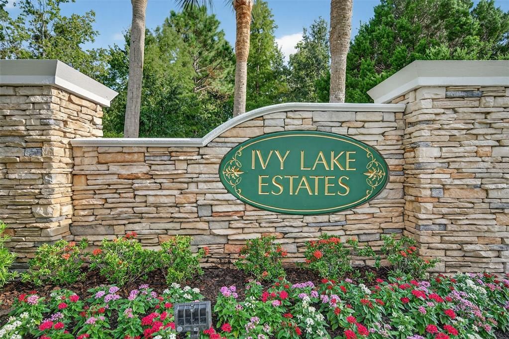 合同活跃: $739,500 (4 贝兹, 3 浴室, 3037 平方英尺)