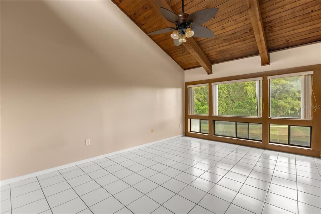 Activo con contrato: $154,999 (2 camas, 2 baños, 1139 Pies cuadrados)