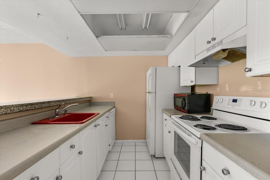 Activo con contrato: $154,999 (2 camas, 2 baños, 1139 Pies cuadrados)