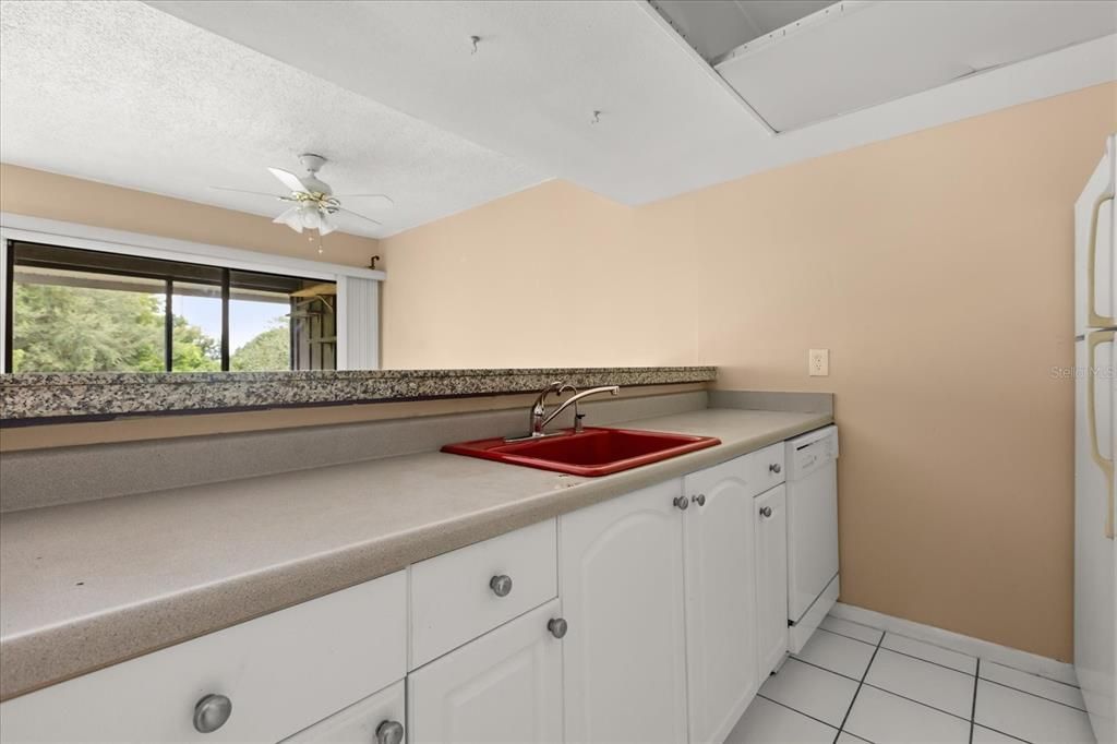 Activo con contrato: $154,999 (2 camas, 2 baños, 1139 Pies cuadrados)