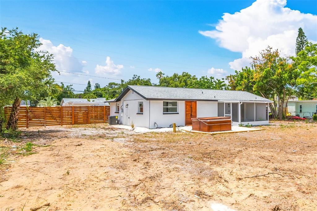 Activo con contrato: $375,000 (3 camas, 2 baños, 1280 Pies cuadrados)