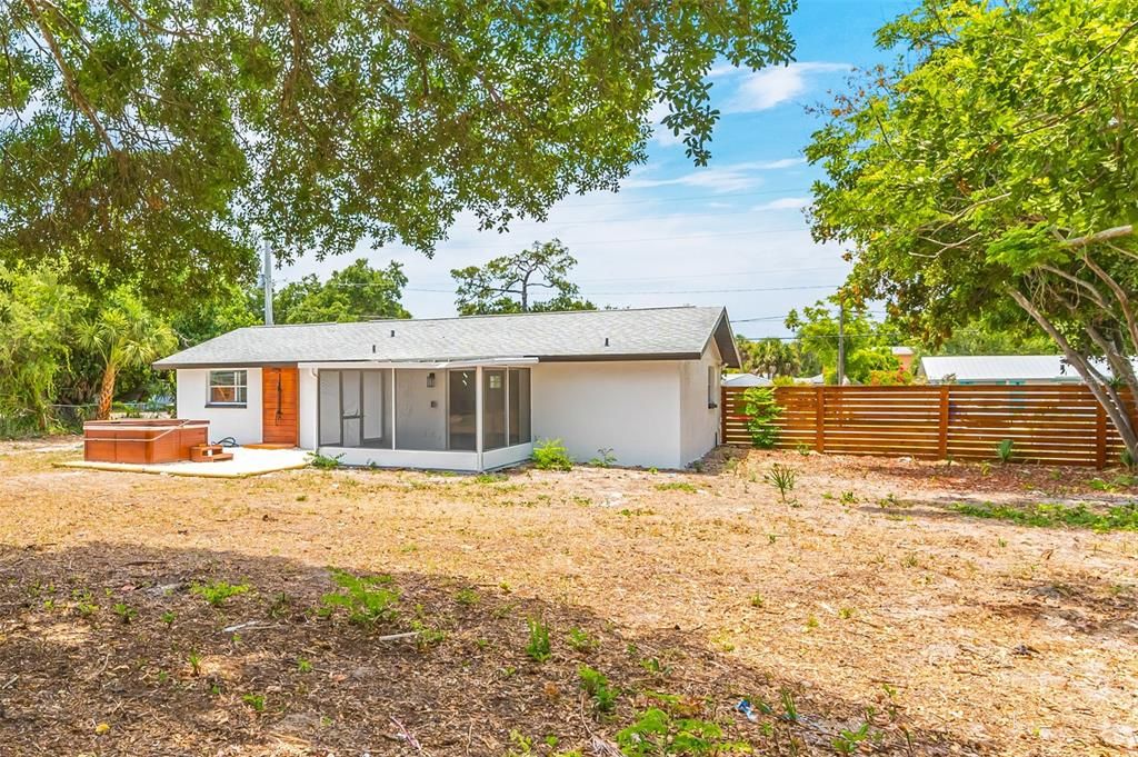 Activo con contrato: $375,000 (3 camas, 2 baños, 1280 Pies cuadrados)