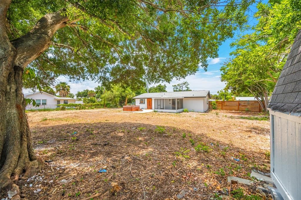 Activo con contrato: $375,000 (3 camas, 2 baños, 1280 Pies cuadrados)