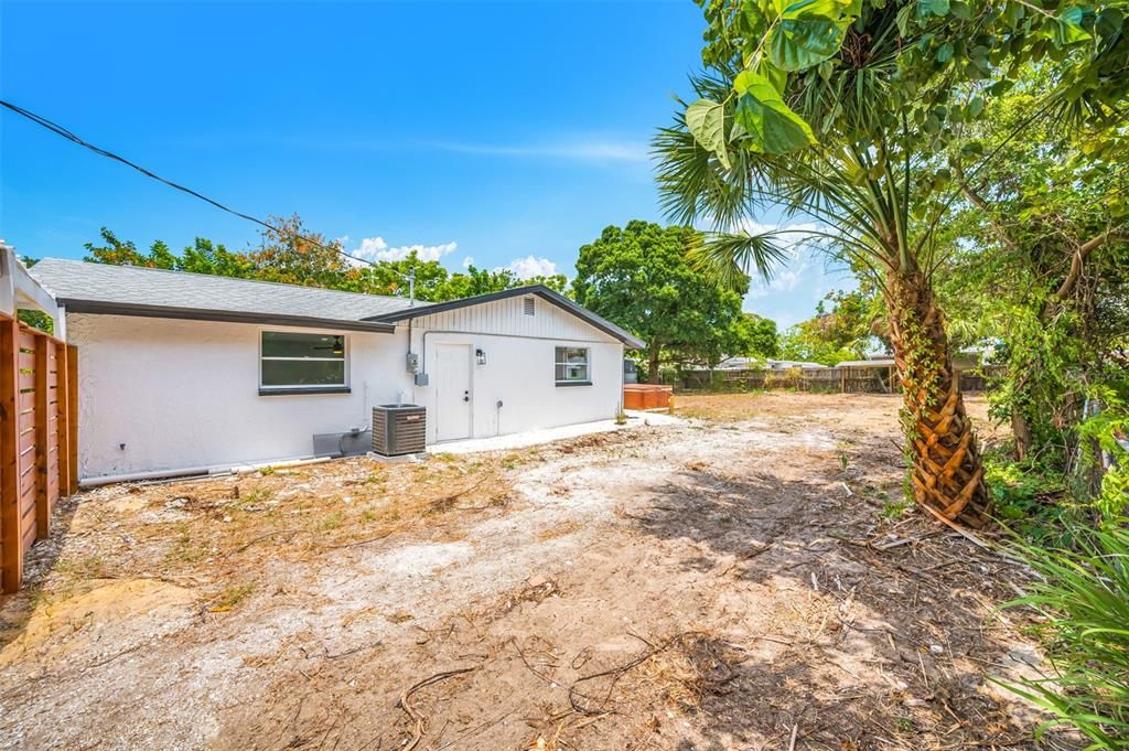 Activo con contrato: $375,000 (3 camas, 2 baños, 1280 Pies cuadrados)