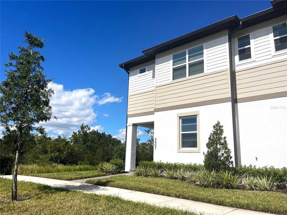 For Sale: $364,900 (4 beds, 2 baths, 2170 Square Feet)