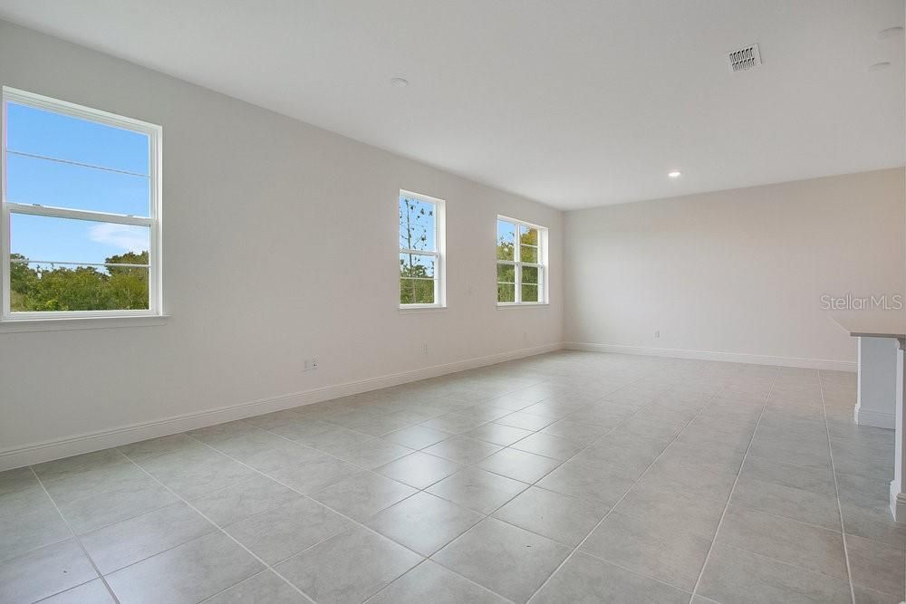 For Sale: $364,900 (4 beds, 2 baths, 2170 Square Feet)