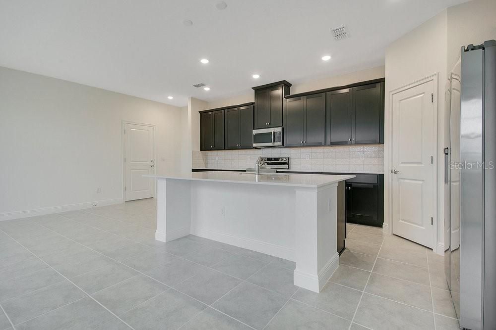 For Sale: $364,900 (4 beds, 2 baths, 2170 Square Feet)