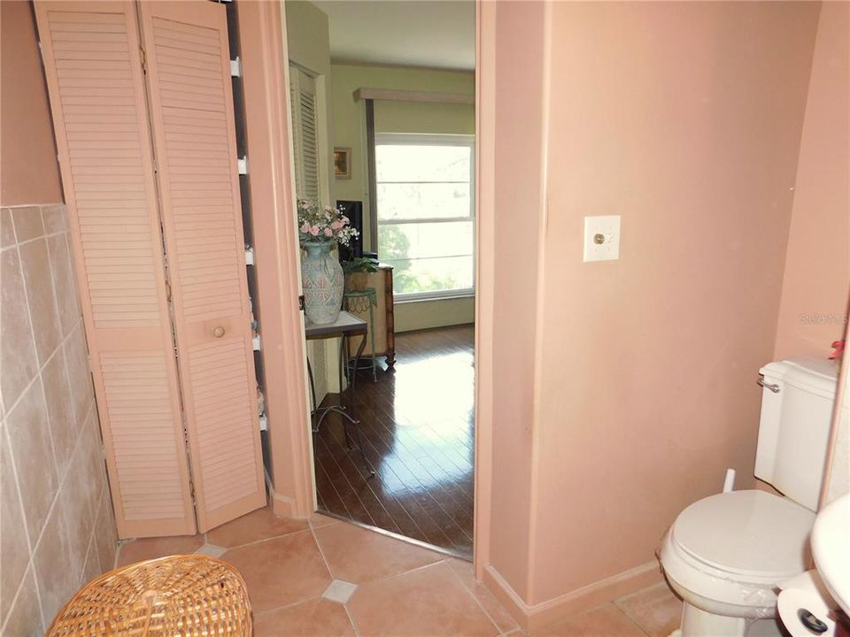 For Sale: $269,900 (2 beds, 2 baths, 1130 Square Feet)