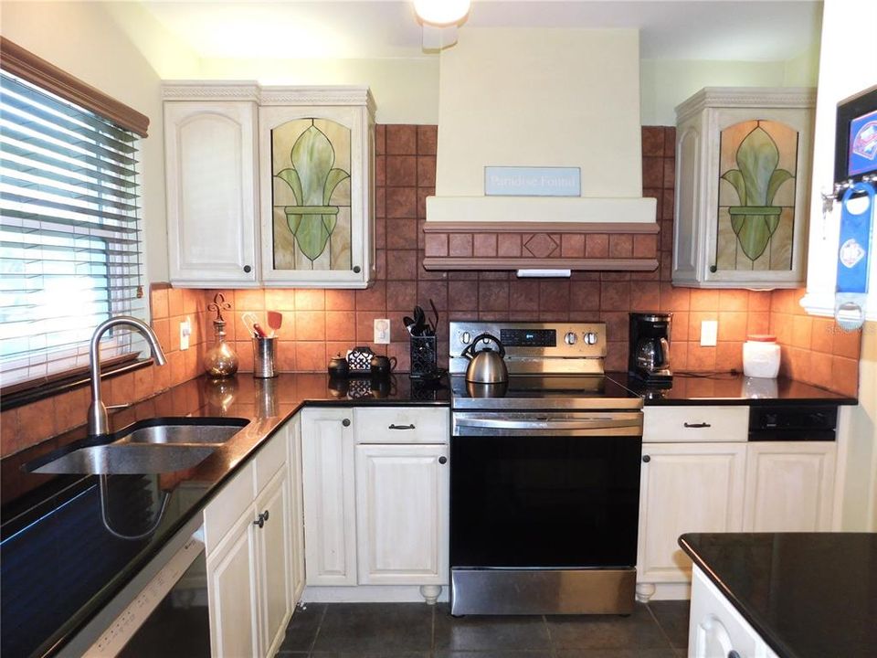 For Sale: $269,900 (2 beds, 2 baths, 1130 Square Feet)