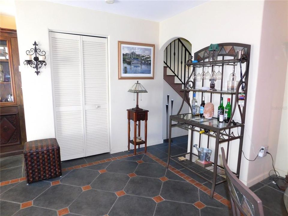 For Sale: $269,900 (2 beds, 2 baths, 1130 Square Feet)