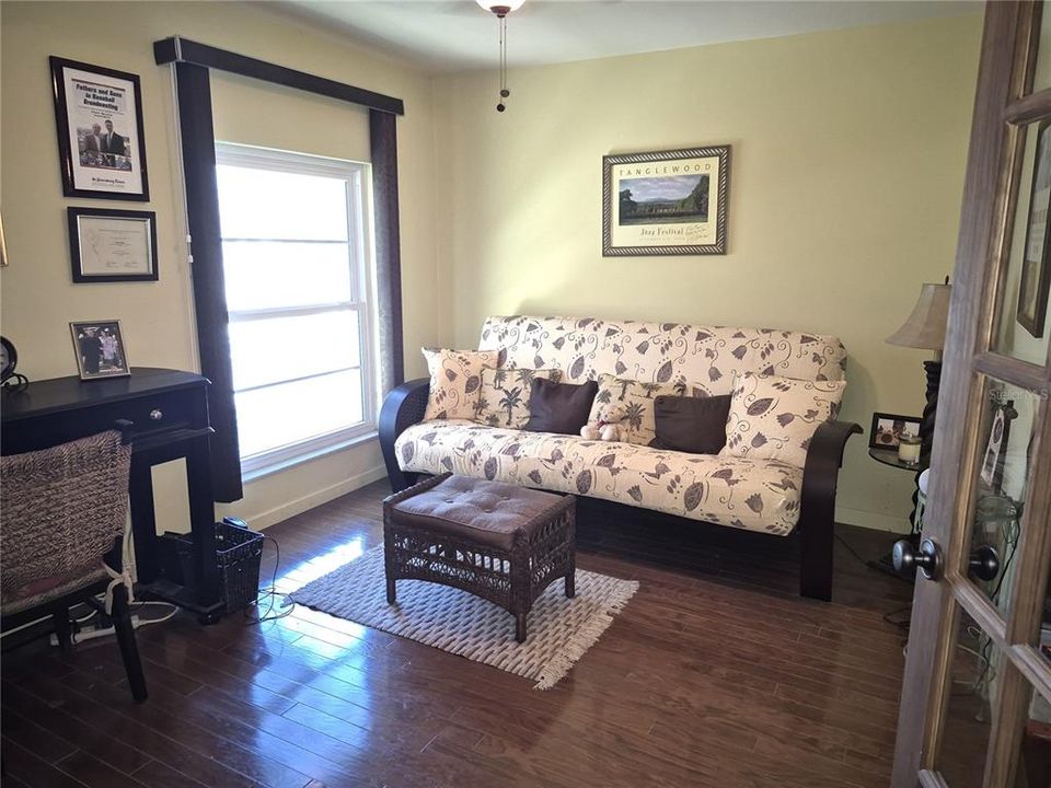 For Sale: $269,900 (2 beds, 2 baths, 1130 Square Feet)