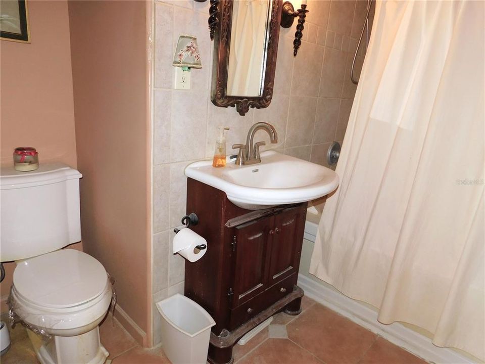 For Sale: $269,900 (2 beds, 2 baths, 1130 Square Feet)