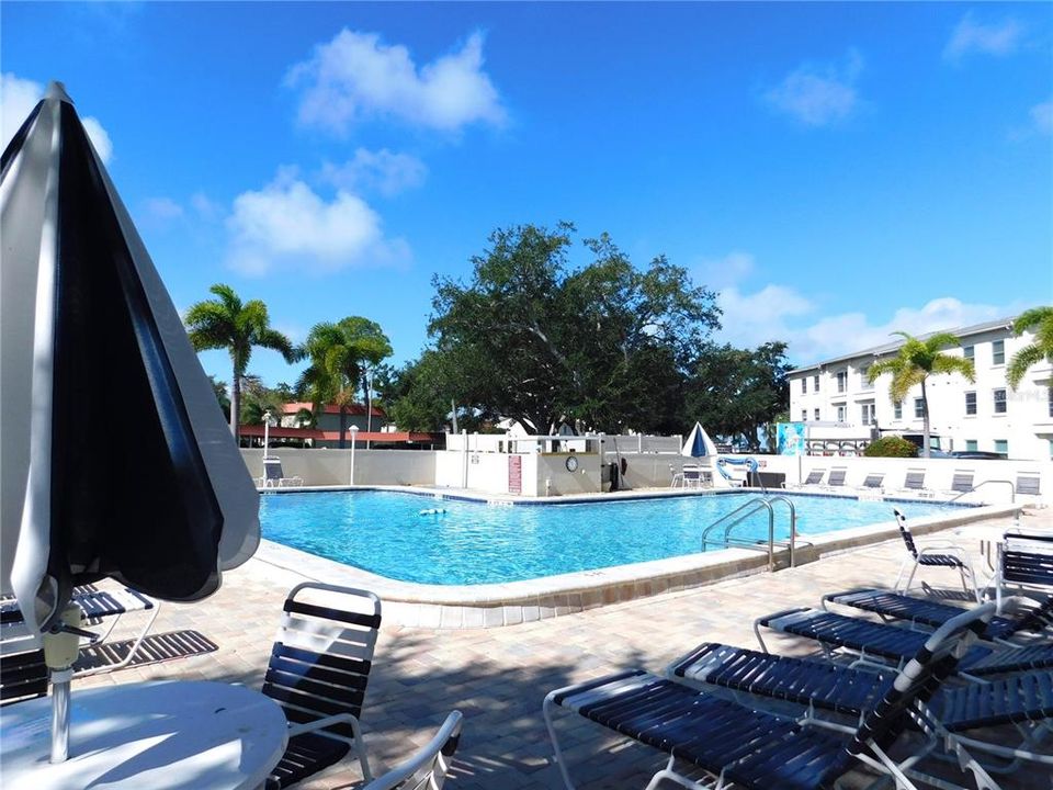 For Sale: $269,900 (2 beds, 2 baths, 1130 Square Feet)