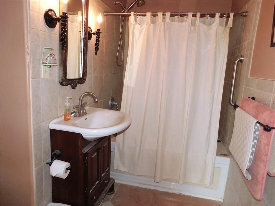 For Sale: $269,900 (2 beds, 2 baths, 1130 Square Feet)