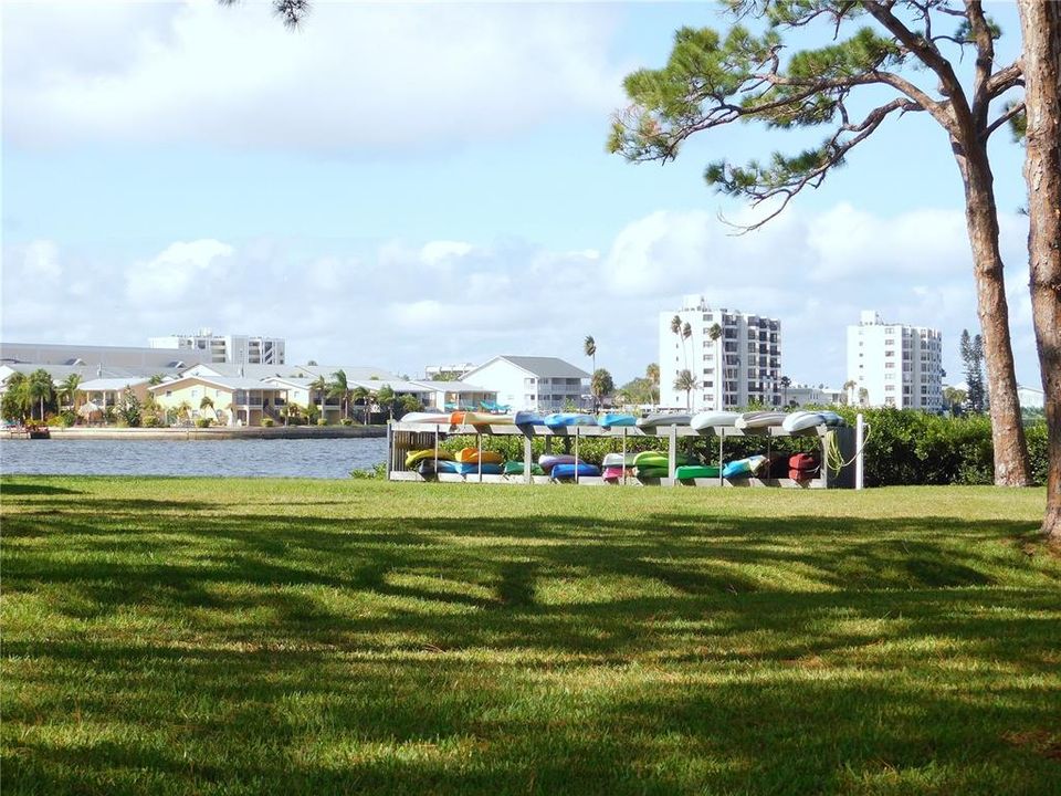 For Sale: $269,900 (2 beds, 2 baths, 1130 Square Feet)