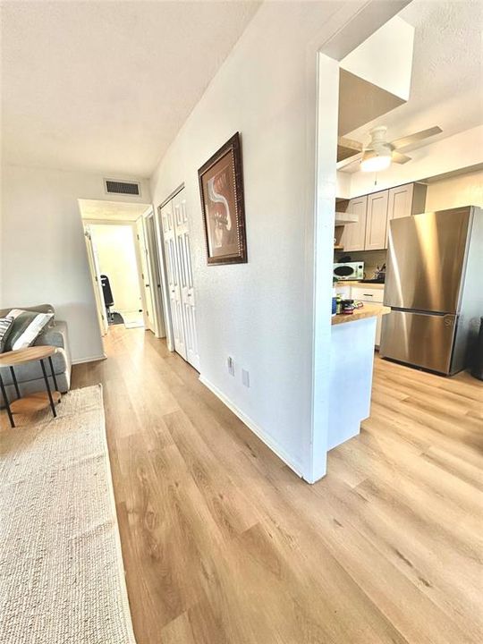 En Venta: $405,000 (4 camas, 0 baños, 1621 Pies cuadrados)