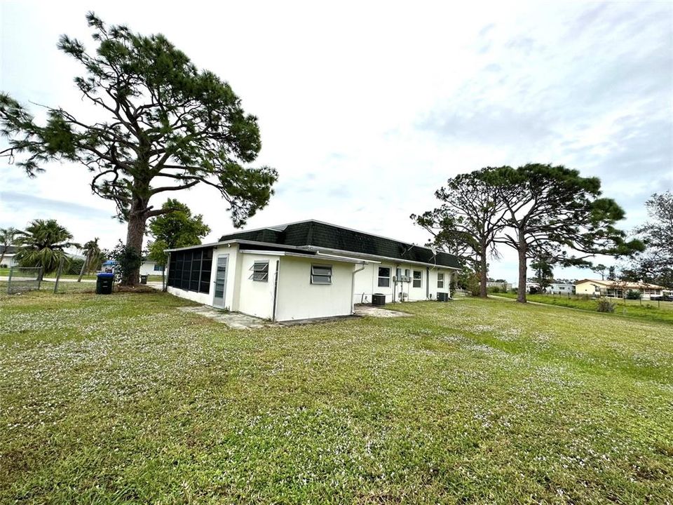 En Venta: $405,000 (4 camas, 0 baños, 1621 Pies cuadrados)