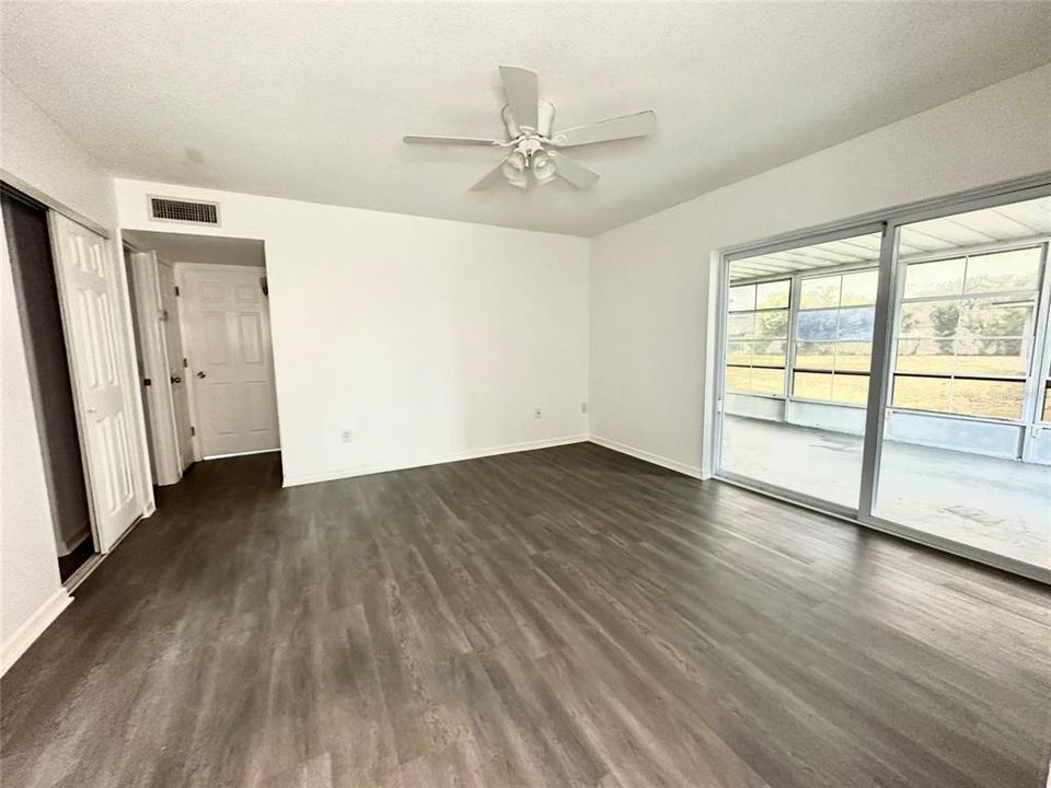 En Venta: $405,000 (4 camas, 0 baños, 1621 Pies cuadrados)