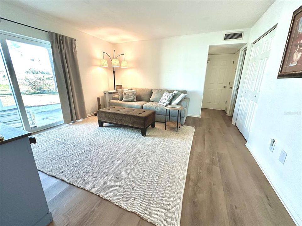 En Venta: $405,000 (4 camas, 0 baños, 1621 Pies cuadrados)